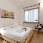 Appartement Longhena, 7 - Total White