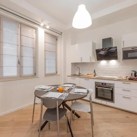 Longhena, 7 - Total White Appartement *